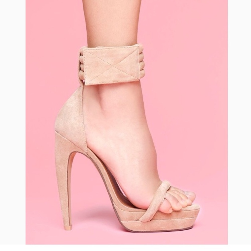 Jeffrey Campbell
Nude Latifa Platform Pump Sandals - Picture 4 of 5